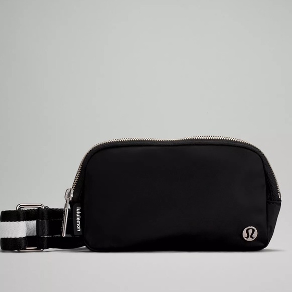 lululemon athletica Bags Nwt Lululemon Black Everywhere Crossbody